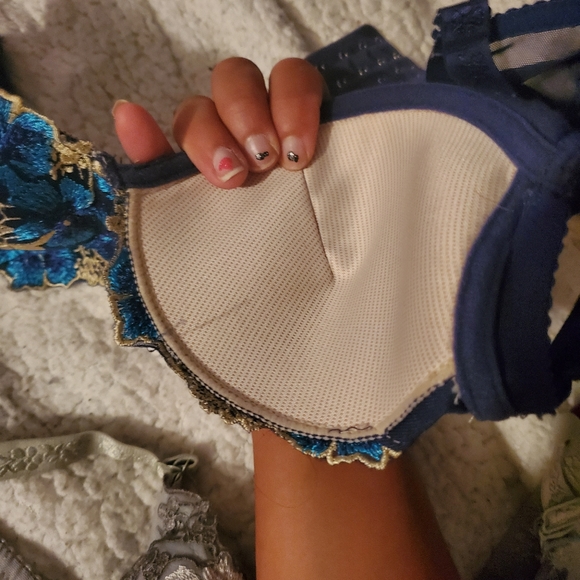 2 corset bras, BOTH:34C bras (prob will fit  a 32C bra size also & C but fits D) - Picture 4 of 4